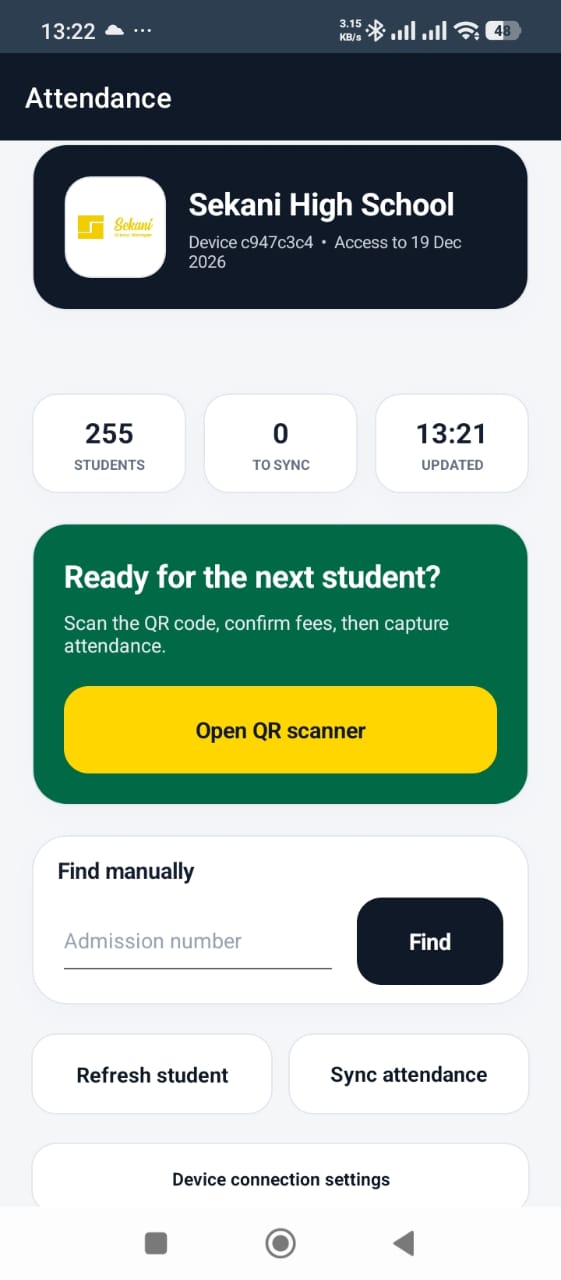 Sekani mobile attendance dashboard with student count, offline sync status, QR scanner and manual admission-number lookup
